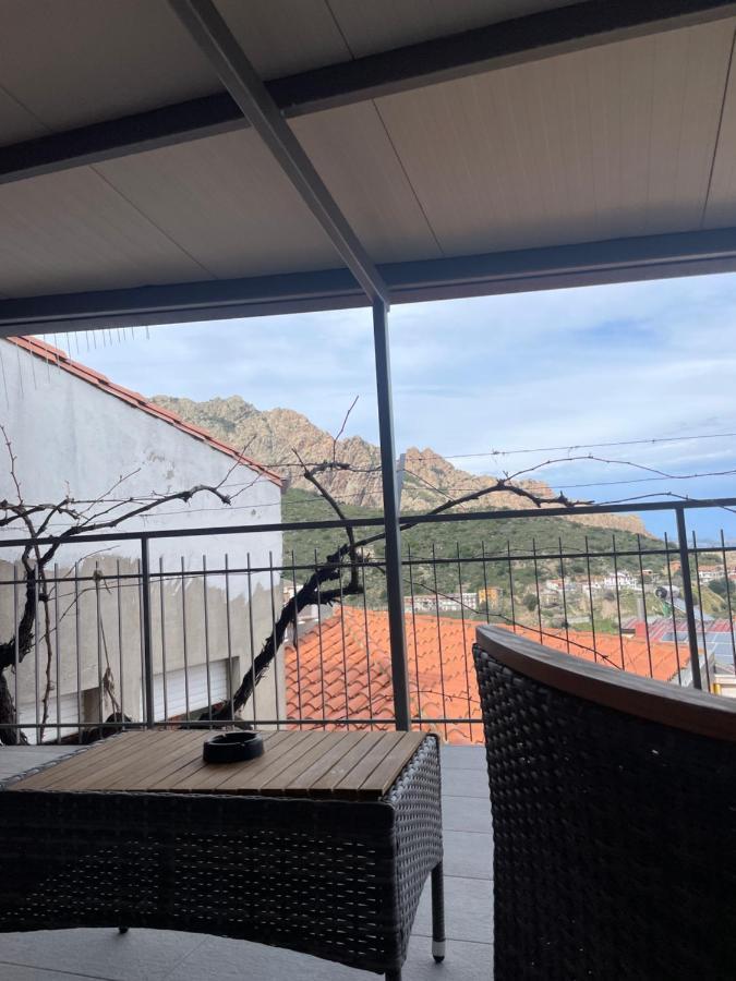 Affittacamere Il Vicoletto Aria Ona Villagrande Strisaili Exterior foto