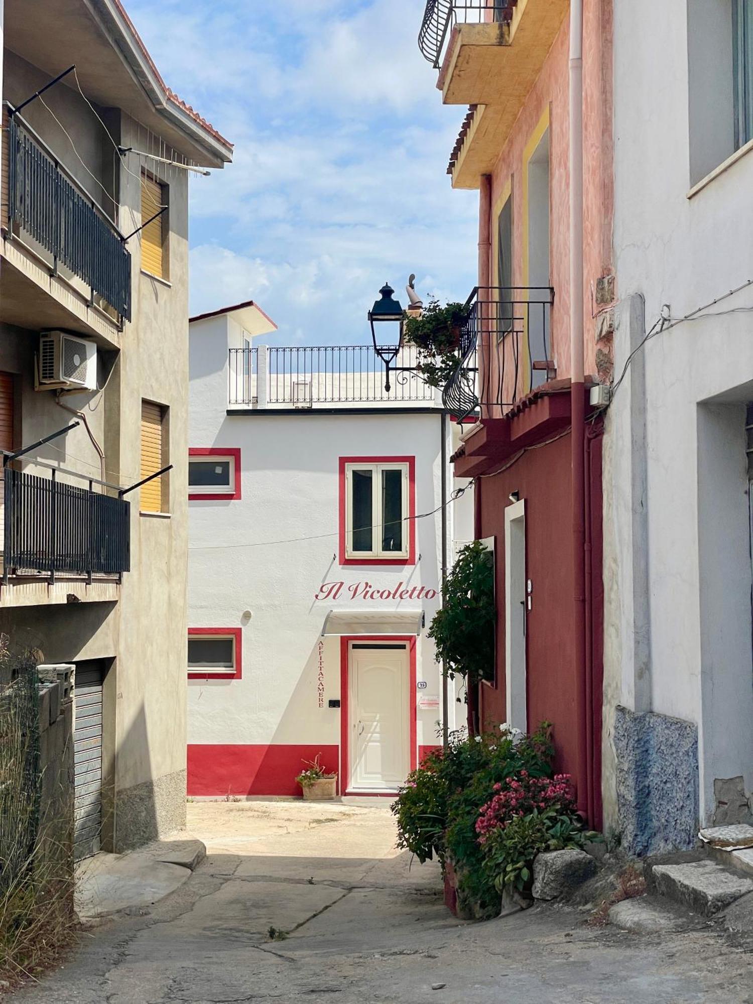 Affittacamere Il Vicoletto Aria Ona Villagrande Strisaili Exterior foto